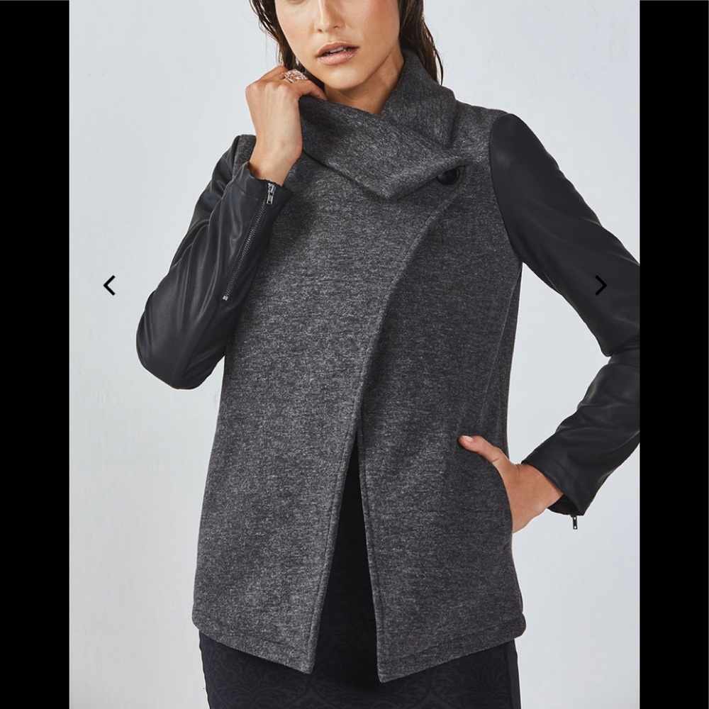 EUC Fabletics Milano Moto Jacket SZ M